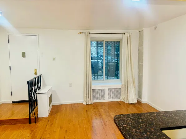 734 Madison Street image 4 of 18