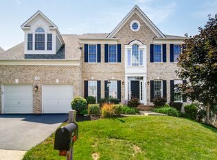 20371 Cliftons Point St, Sterling, VA 20165