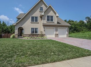 689 Hillman Dr, Winchester, VA 22601