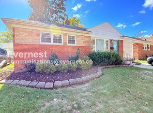 165 W Baker Ave, Clawson, MI 48017