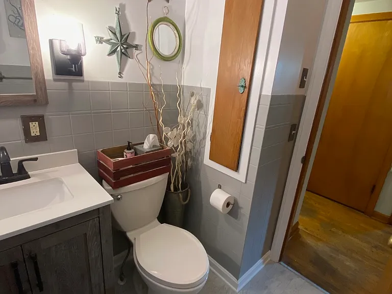 709 Allerton St — Photo 8