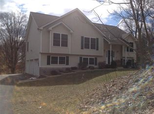 332 Freedom Rd, Pleasant Valley, NY 12569