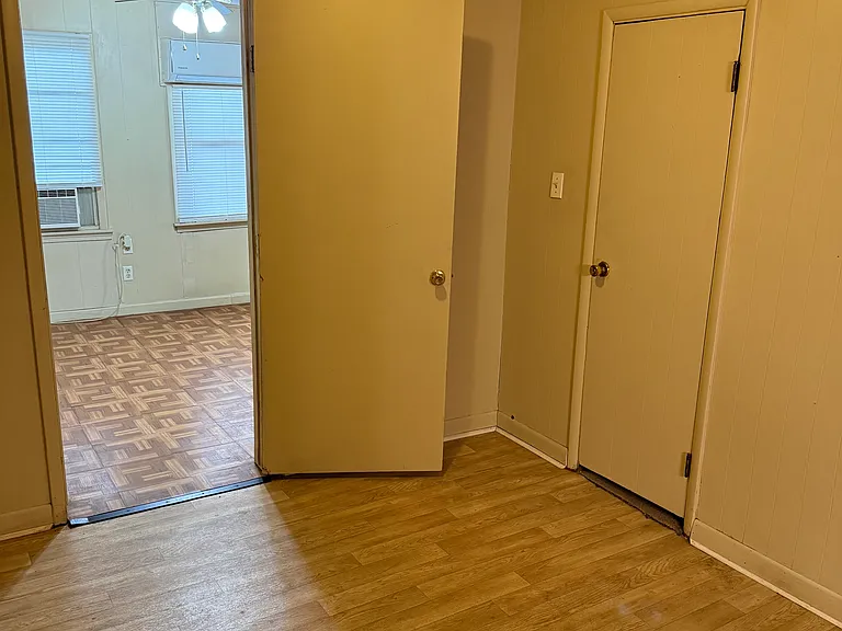 2134 N Norfolk Ave — Photo 11