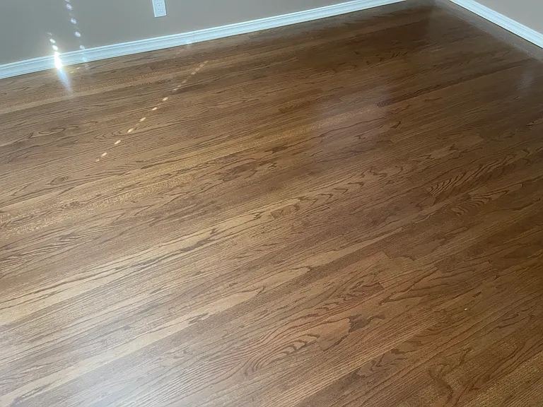 555 Claremont Dr — Photo 36
