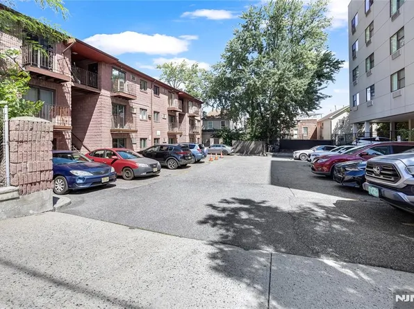 359 Marshall St #3A, Paterson, NJ 07503