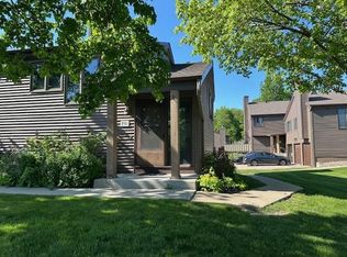 112731 Hundertmark Rd, Chaska, MN 55318