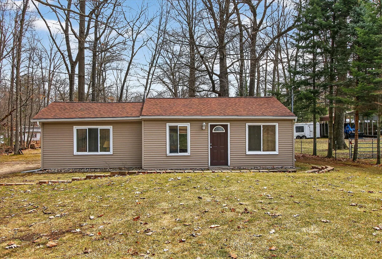 3498 Niemi St photo 1