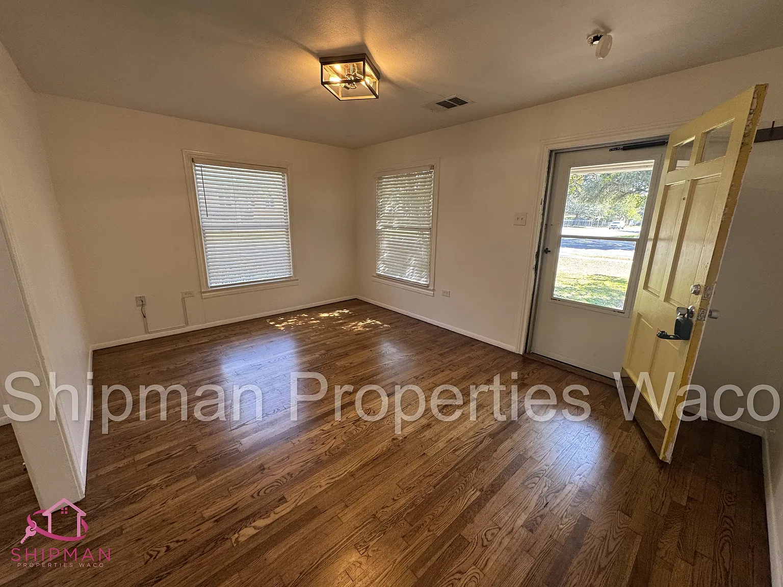 3401 Trice Ave - 1 — Photo 2