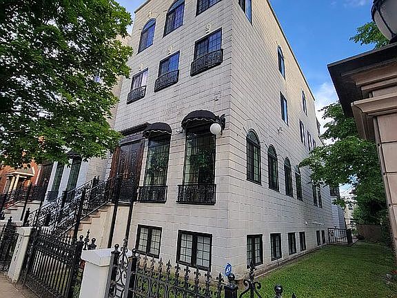 4th image of 3155 W Wallen Ave