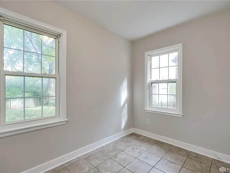 337-339 Wayne Dr #339 — Photo 12