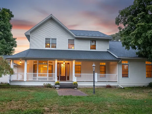 813 Grant St, Big Rapids, MI 49307
