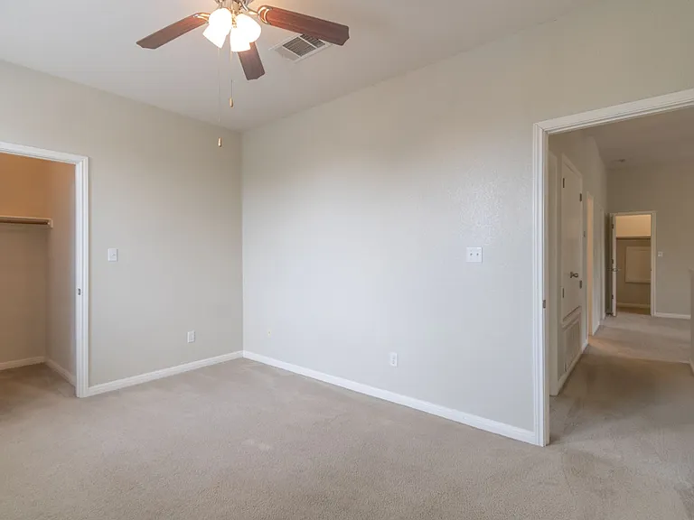 18601 Derby Hill Ln — Photo 32