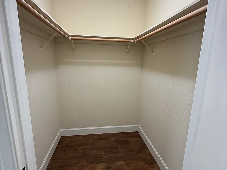 1118 Amie Ct — Photo 13