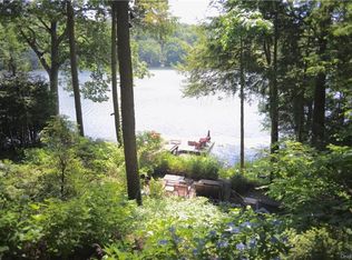 64 Twin Lakes Rd, South Salem, NY 10590