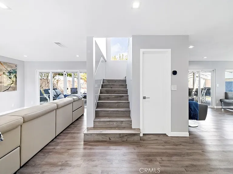 8711 Mossford Dr — Photo 12