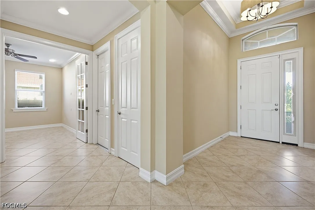 3 bed, 2.0 bath, 2010 sqft, $2,650 — Photo 4