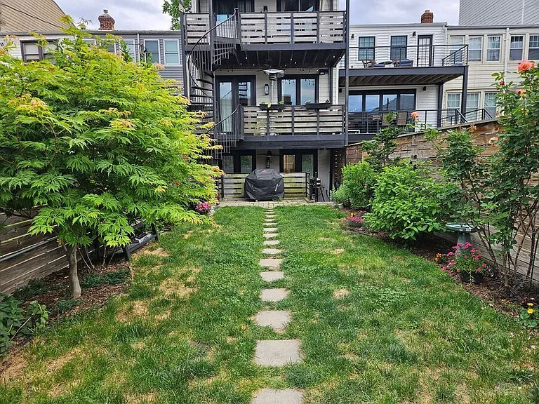 1331 Taylor St NW #1 — Photo 37