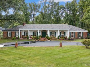 3 Westwood Country Clb, Saint Louis, MO 63131