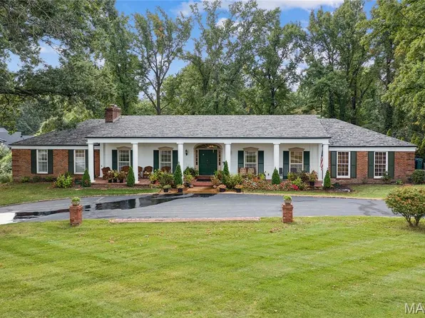 3 Westwood Country Clb, Saint Louis, MO 63131
