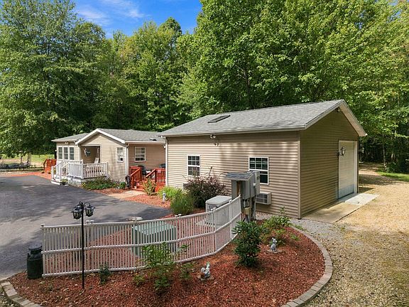 4th image of 16456 Basswood Rd