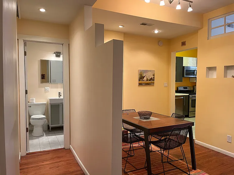 1024 E 52nd St #1 — Photo 5