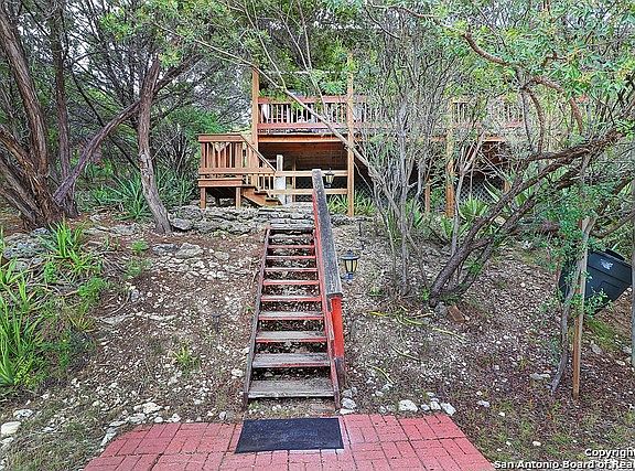 4th image of 722 Valley Hvn