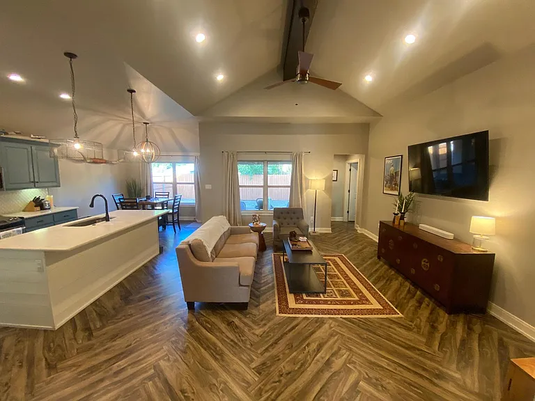 5902 Legacy Dr — Photo 7