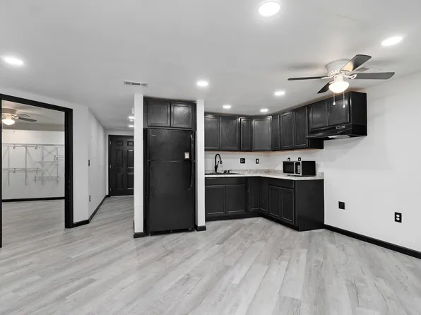 321 S Madison Avenue, Aurora, MO 65605