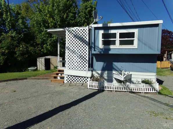 3431 8th St Trailer A, Lewiston, ID 83501