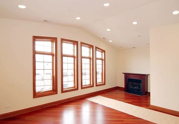 4th image of 5439 N Lincoln Ave Unit 2