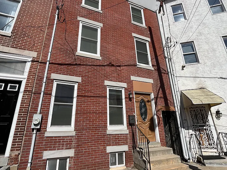 115 W Allen St — Photo 1