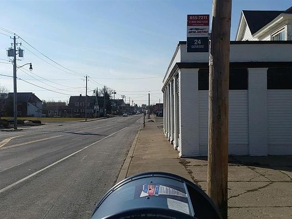 5th image of 2392 Genesee St