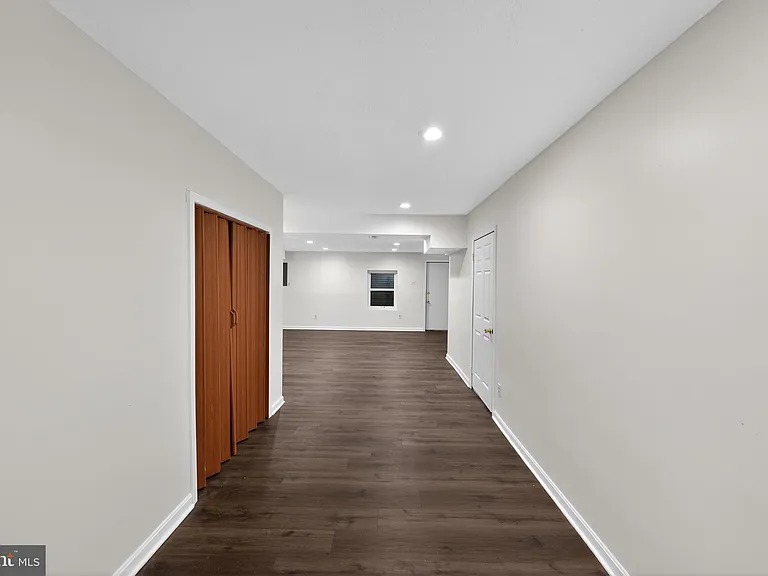 1015 Saint Michaels Dr — Photo 38