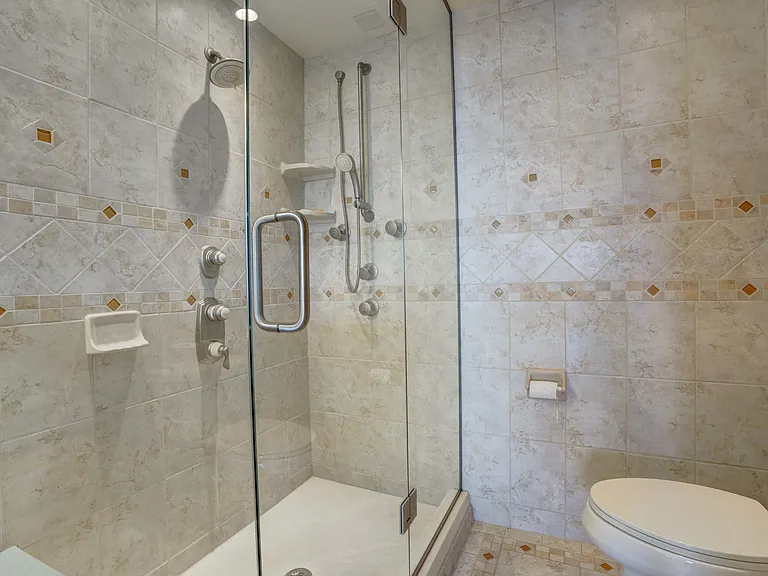 840 Ocean Dr #Penthouse C — Photo 26