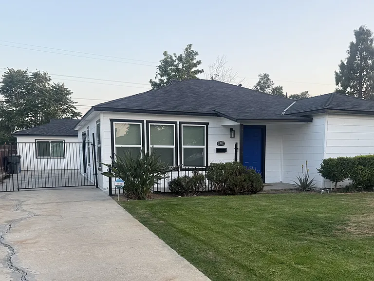 1207 El Tejon Ave — Photo 1