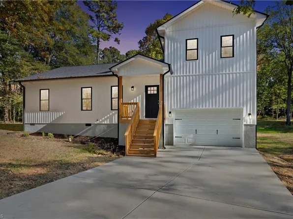 2881 Kiser Rd, Winston Salem, NC 27106