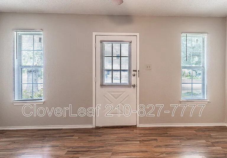 514 Curtiss St — Photo 4