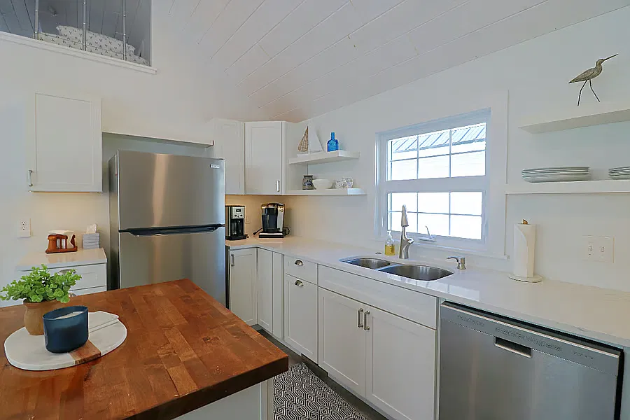 3 bed, 1197 sqft, $2,300 — Photo 3