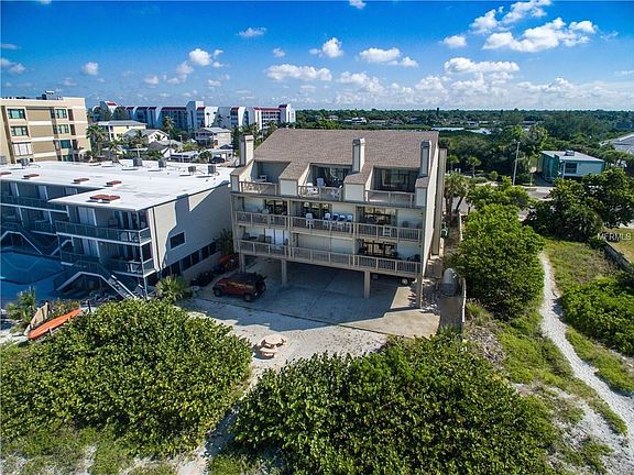 4th image of 19010 Gulf Blvd APT 201