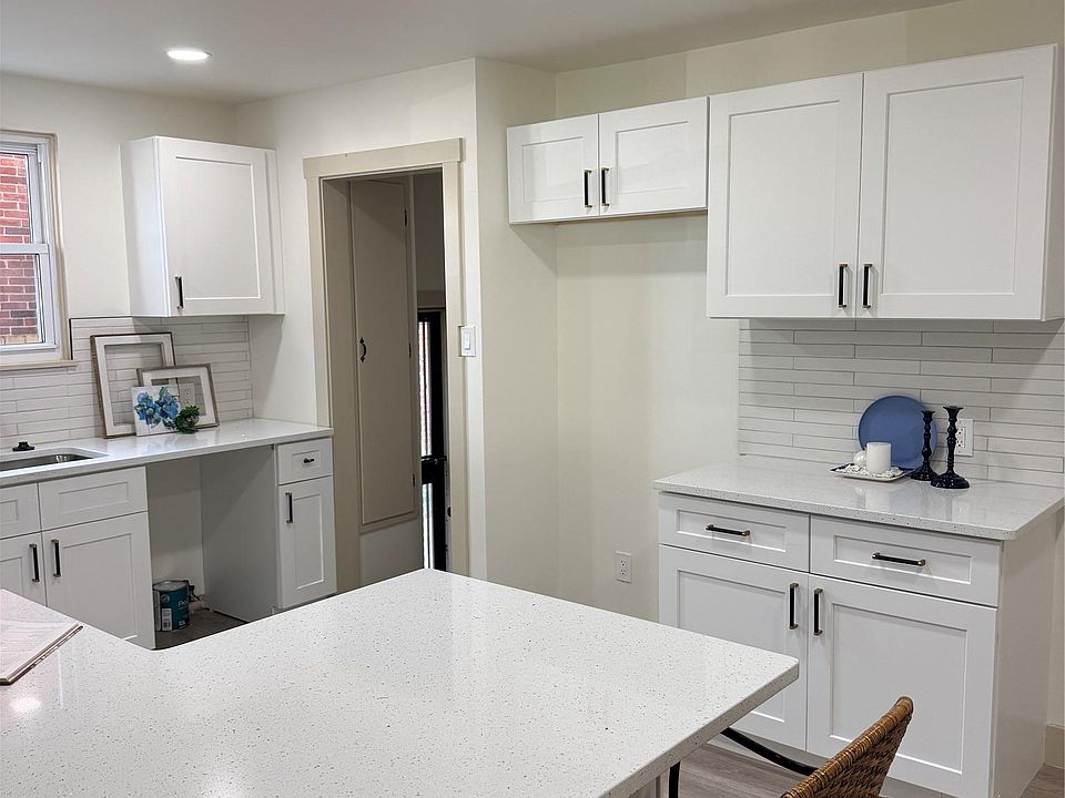 18288 Glastonbury Rd, photo 9