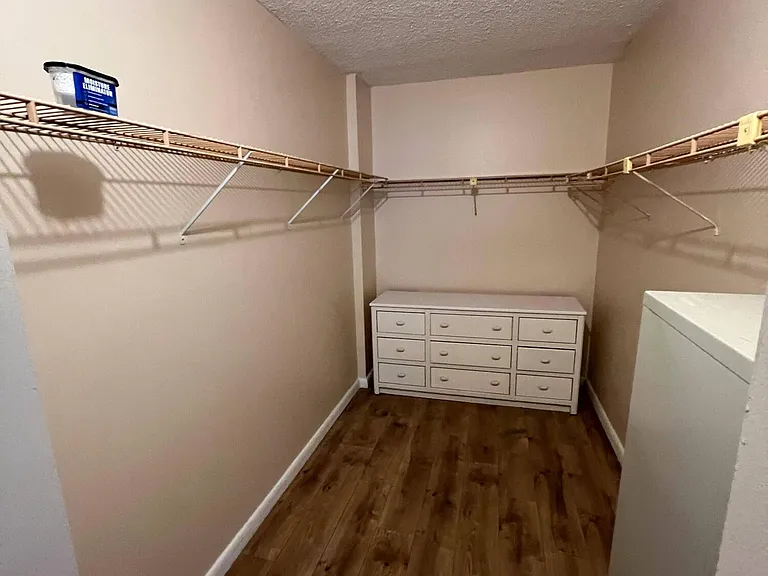 105 Royal Park Dr #1D — Photo 4