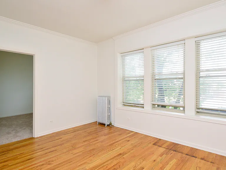 1943 W Chase Ave #2 — Photo 18