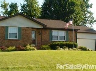 235 Windmere Dr, Paducah, KY 42001