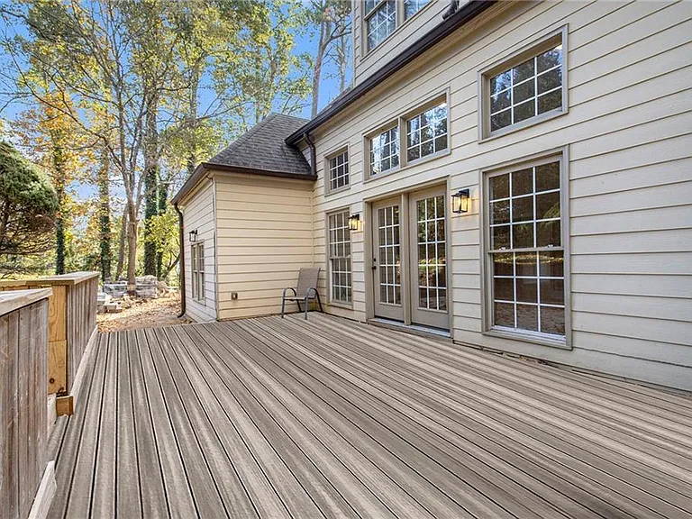 960 Landmark Dr — Photo 42