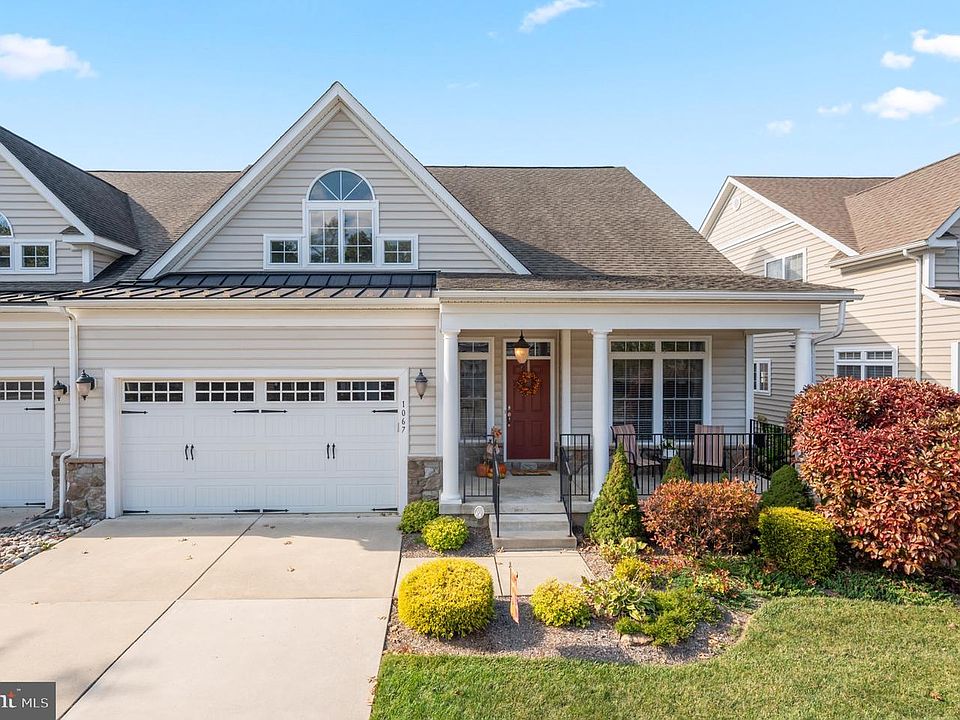 1st image of 1067 Balfour Cir