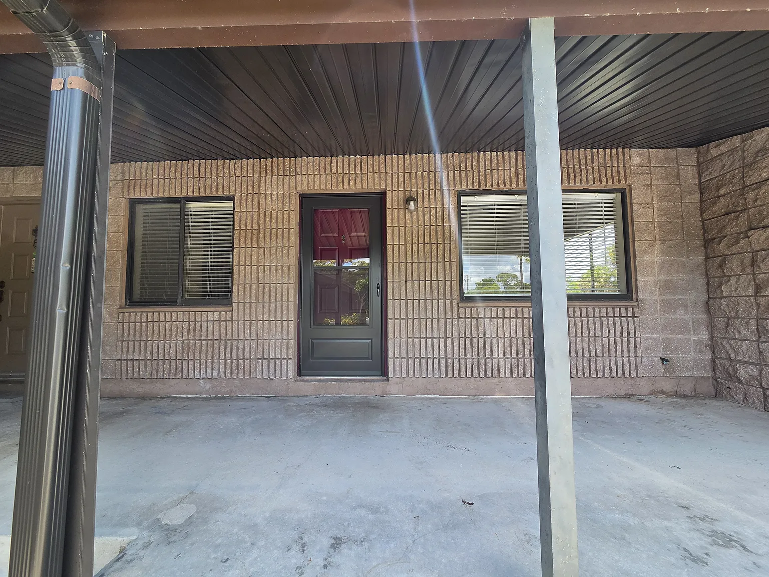 2 bed, 871 sqft, $1,400 — Photo 2