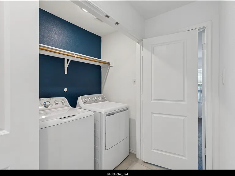 8408 Hollow Bend St — Photo 12