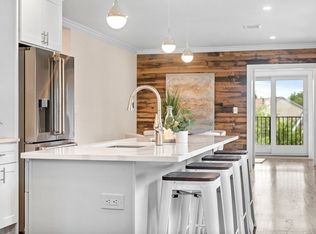 79 Ten Hills Rd #2, Somerville, MA 02145