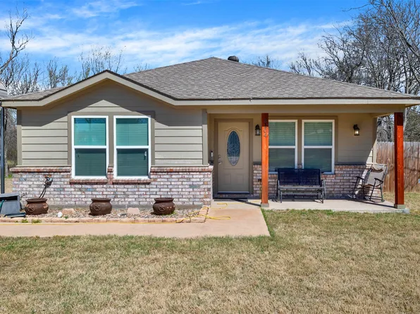 3104 Bourland St, Greenville, TX 75401