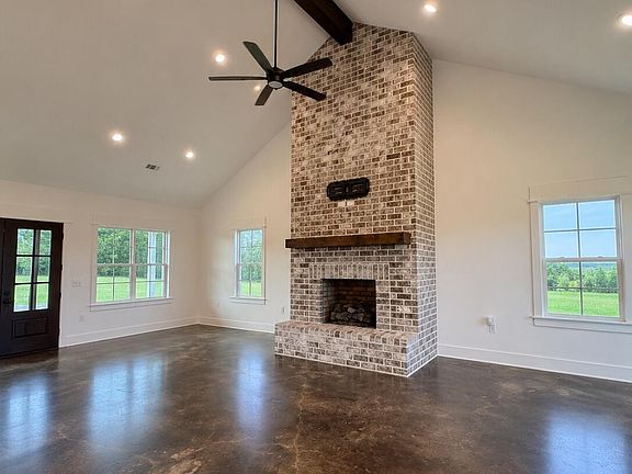 5th image of 57 Pearces Rd